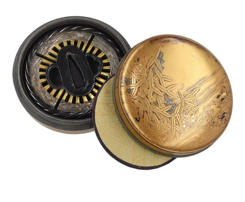 Detalle de Tsuba · Ko-Kinkō