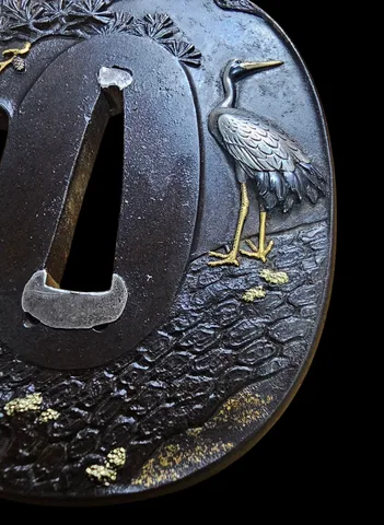 Detalle de Tsuba · Sensai Atsuoki (escuela Ōtsuki)