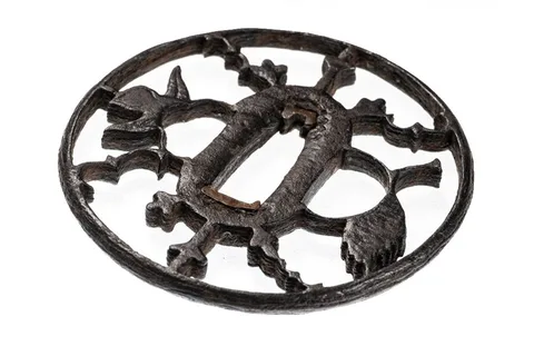 Detalle de Tsuba · Ko-Akasaka