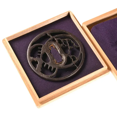 Beschläge von Tsuba · Akasaka