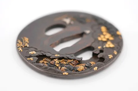 Detalle de Tsuba · Yoshimichi