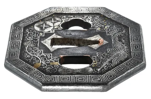 Dettaglio di Tsuba · Namban