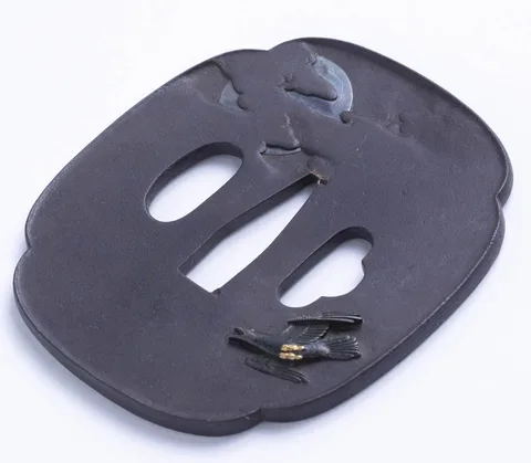 Detalle de Tsuba · Tokuoki