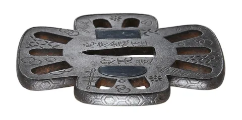 Detalle de Tsuba daishō · Norisuke