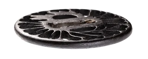 Detalle de Tsuba · Akasaka