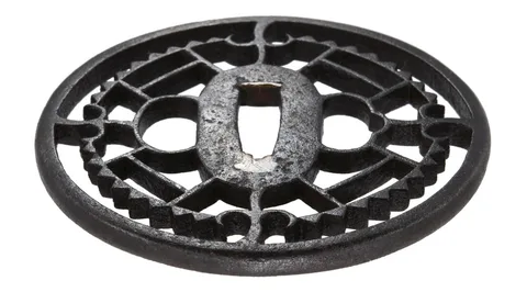 Detalle de Tsuba · Kyō-sukashi