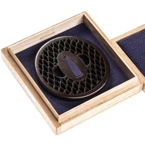 Guarniciones de Tsuba · Kamiyoshi