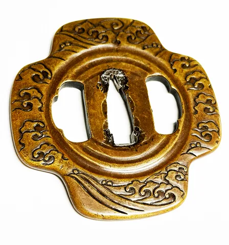 Detalle de Tsuba · Nishigaki Kanshirō