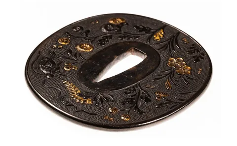 Detalle de Tsuba · Mino