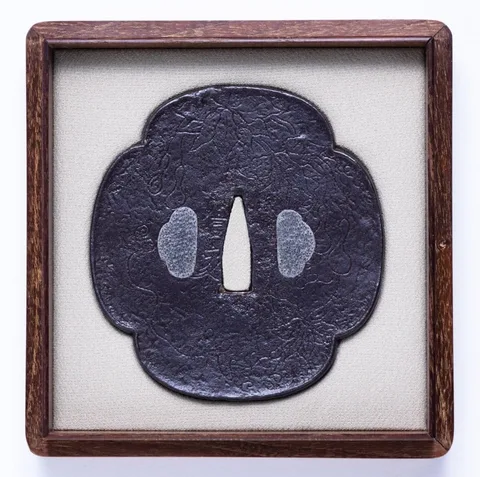 Guarniciones de Tsuba · Nobuie