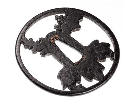 Guarniciones de Tsuba · escuela Nishigaki (Higo)