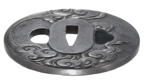 Detalle de Tsuba · Masatomo (escuela Chōshū)