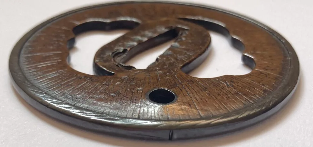 Detalle de Tsuba · Hirata Hikozō