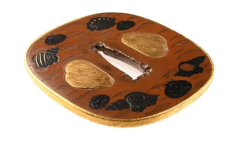 Detalle de Tsuba · Kaga