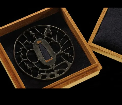 Detail von Tsuba · Kyō-sukashi