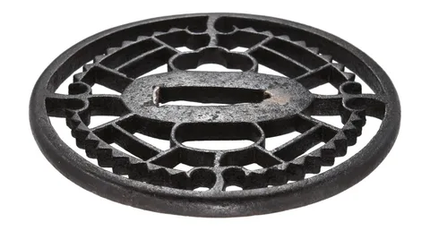 Detalle de Tsuba · Kyō-sukashi