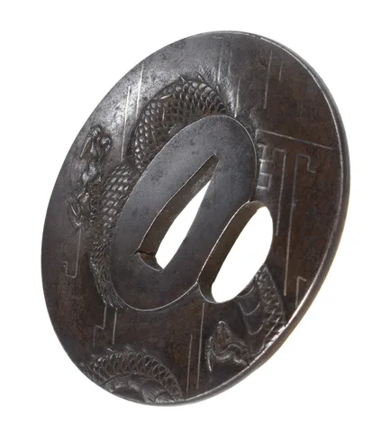 Detalle de Tsuba · Oka Tomokata (Chōshū)
