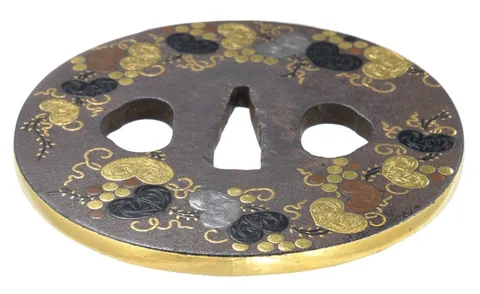 Dettaglio di Tsuba · Kyō-Shōami