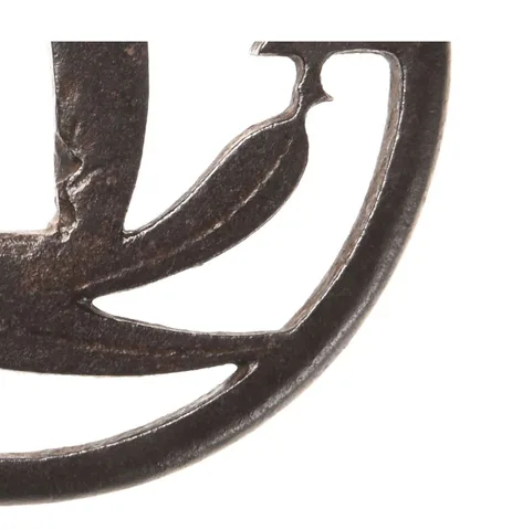 Detalle de Tsuba · Akasaka (den Tadatora)