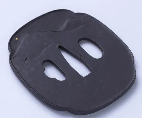 Detalle de Tsuba · Tokuoki