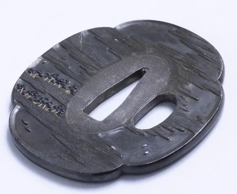 Detalle de Tsuba · Yasunori