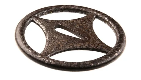 Detalle de Tsuba · Ishiyama Tomofusa