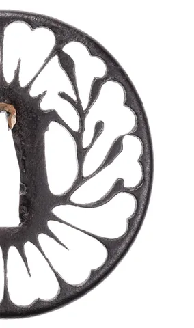 Detalle de Tsuba · Akasaka