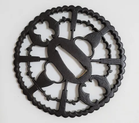Guarniciones de Tsuba · Kyō-sukashi