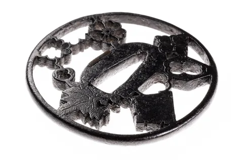 Detalle de Tsuba · Nishigaki Kanpei