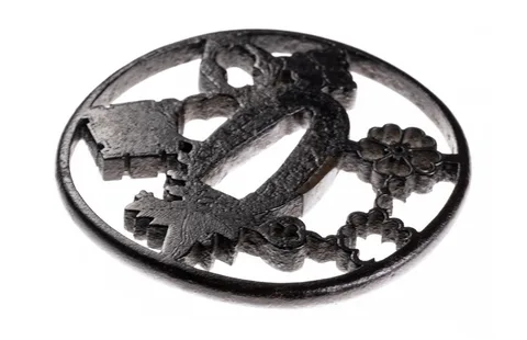 Detalle de Tsuba · Nishigaki Kanpei