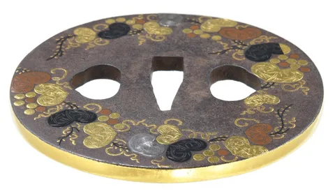 Dettaglio di Tsuba · Kyō-Shōami