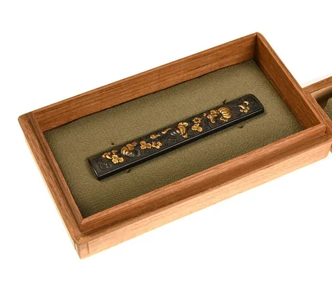 Guarniciones de Kozuka · Mino
