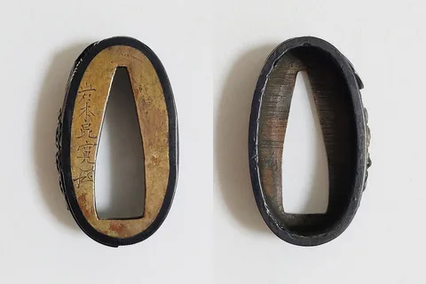Dettaglio di Fuchi-kashira · Iwamoto Konkan