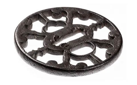 Dettaglio di Tsuba · Owari