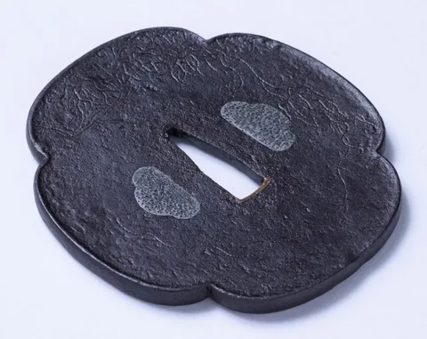 Detalle de Tsuba · Nobuie