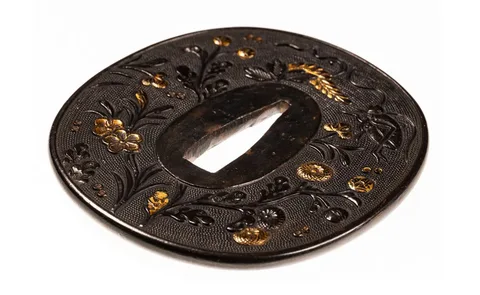 Detalle de Tsuba · Mino