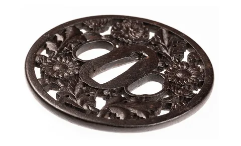 Detalle de Tsuba · Haruta Hirotsugu