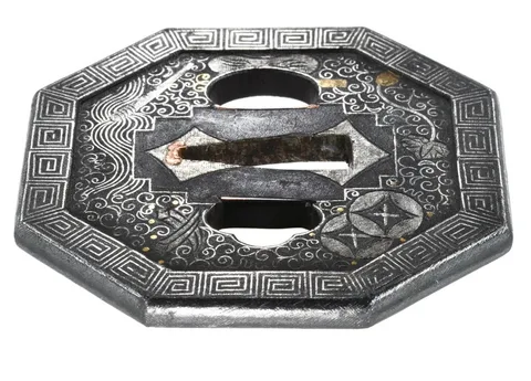 Dettaglio di Tsuba · Namban