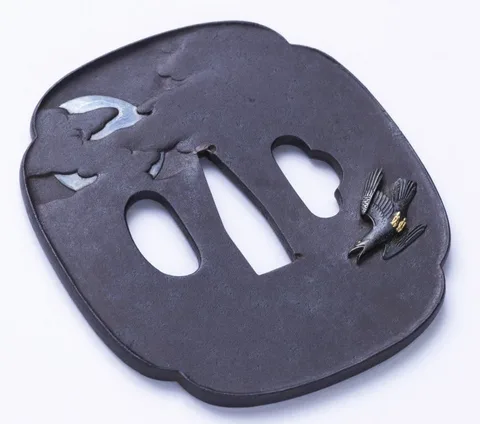 Detalle de Tsuba · Tokuoki
