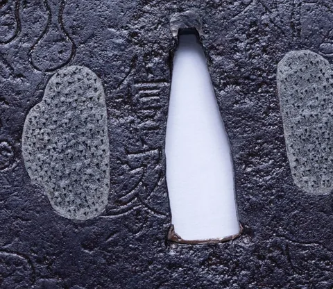 Detalle de Tsuba · Nobuie