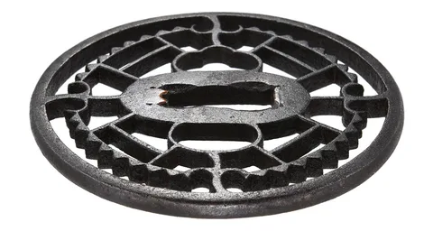 Detalle de Tsuba · Kyō-sukashi