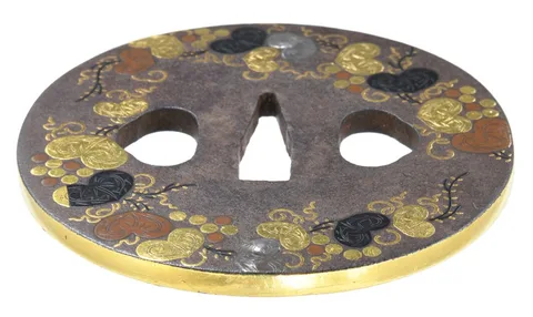 Dettaglio di Tsuba · Kyō-Shōami