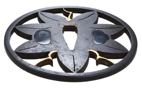 Detail von Tsuba · Umetada Mitsushige