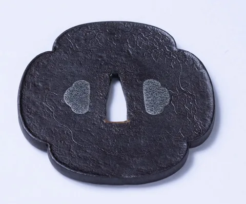 Detalle de Tsuba · Nobuie