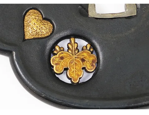 Detalle de Tsuba · Shibata Toshitsugu (Owari)