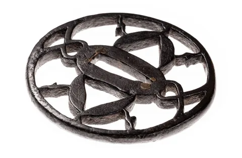 Detalle de Tsuba · Owari