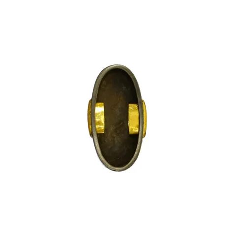 Detalle de Fuchi-kashira · Kazuki (escuela Ōmori)