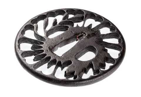 Detalle de Tsuba · Akasaka