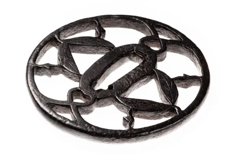 Detalle de Tsuba · Owari