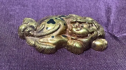 Dettaglio di Menuki · Kaga kinkō